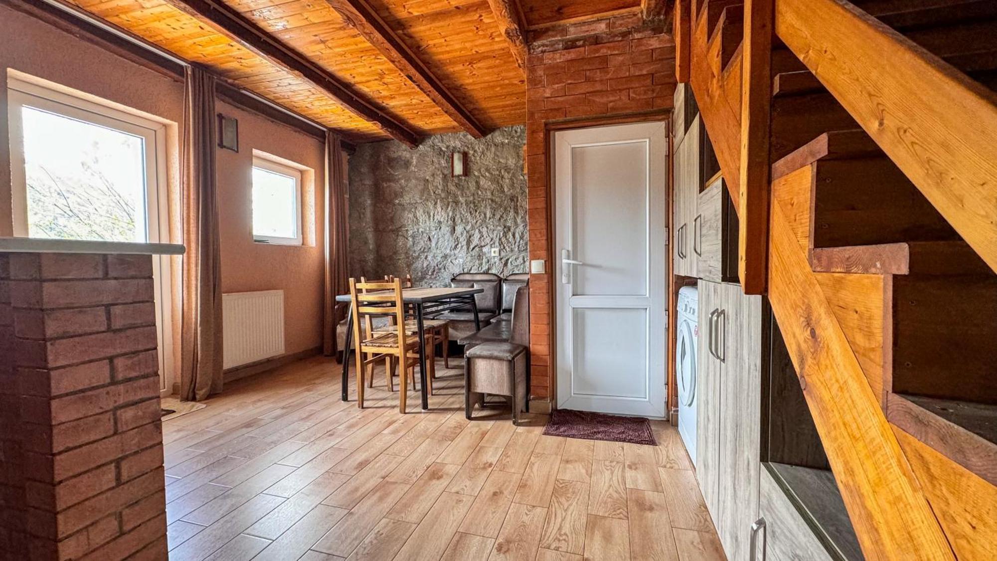 Cottage グダウリ エクステリア 写真